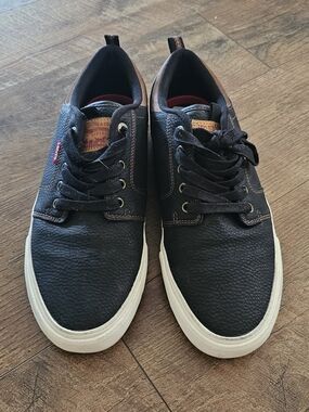 Levi's Black Leather Low-Top Sneakers with White Soles